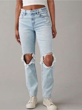 AE Super High-Waisted Ripped Ankle Straight Jean EUC
